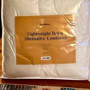 Brooklinen Full/Queen Lightweight Down Alternative Comforter, White